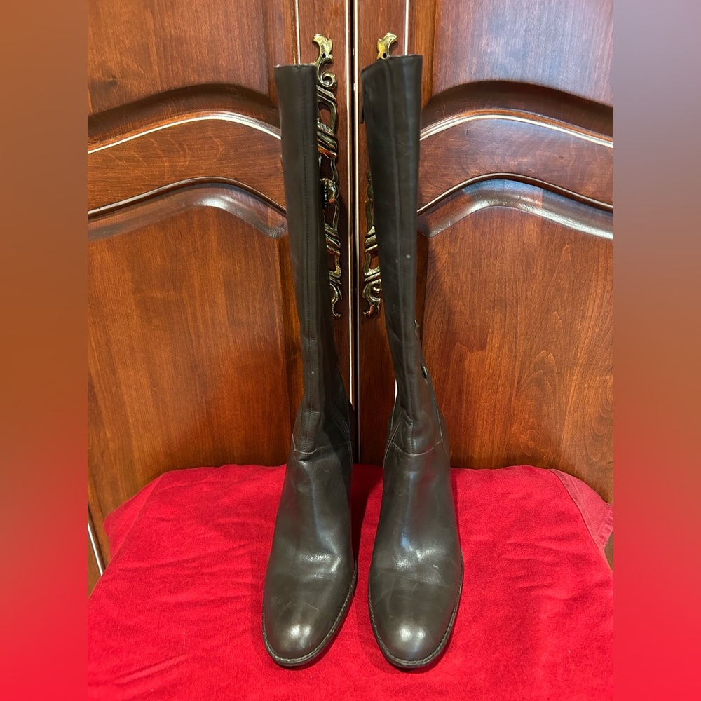Nina Elegant Brown Knee-High Leather Boots - Picture 3 of 6